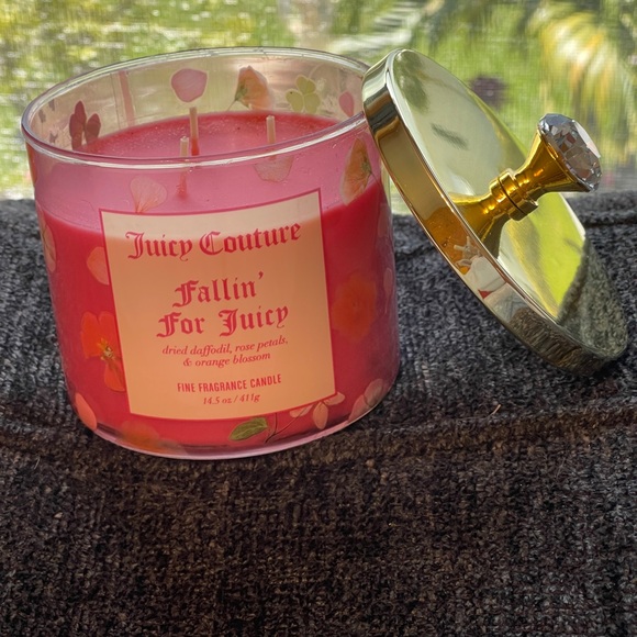 JUICY COUTURE 3 Wick Candle In Fallin’ For Juicy Fragrance Soy Wax Blend - Picture 10 of 12
